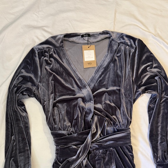 Elegant Long Sleeve Gray velvet Maxi Dress - Picture 6 of 12